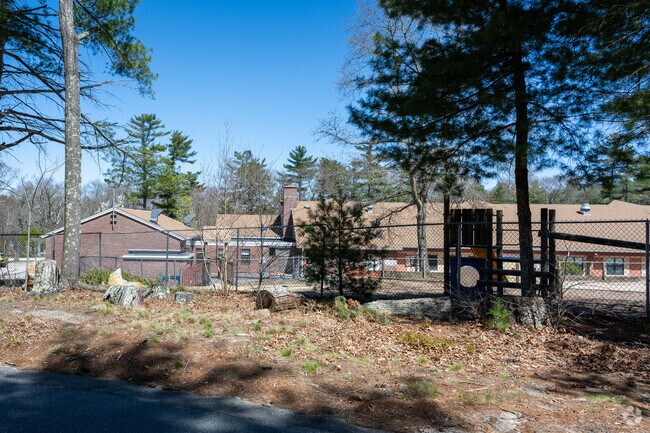 Cultivate a love for learning at Wawaloam Elementary School in Exeter, RI.