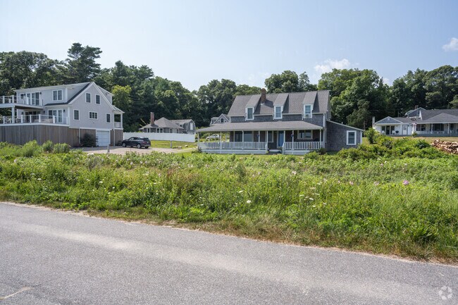 Cataumet architecture varies greatly from home to home.