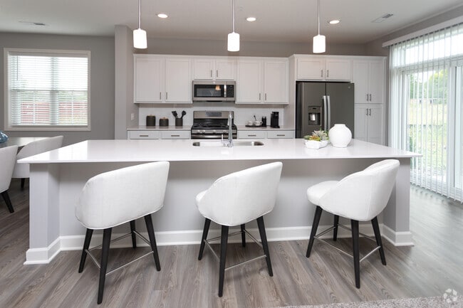 Bentley Village, Lake Elmo, MN 55042 - photo 7