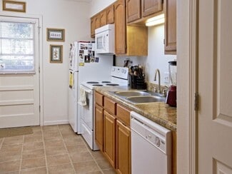 1946 S Grant Ave, Springfield, MO 65807