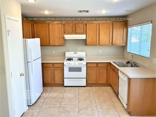 9548 Glen Iris St, Las Vegas, NV 89123 - photo 6