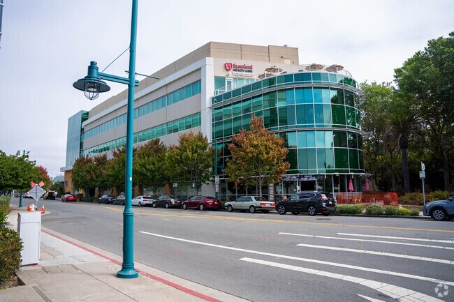 Stanford University Medical Center is one of the country’s leading teaching hospitals.