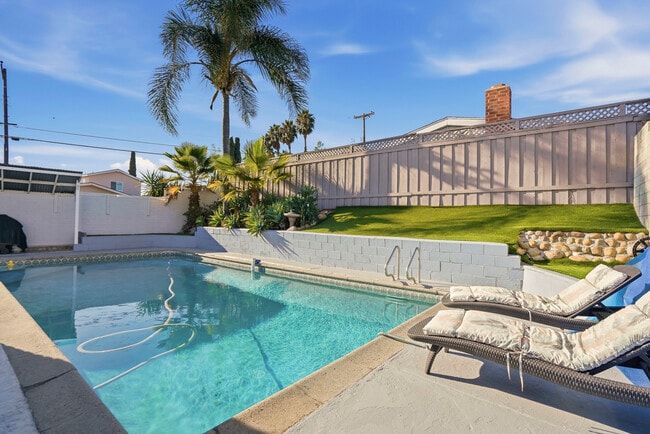 9452 Larrabee Ave, San Diego, CA 92123 - photo 2