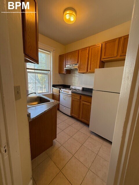 41 Wendell St unit 33, Cambridge, MA 02138 - photo 4