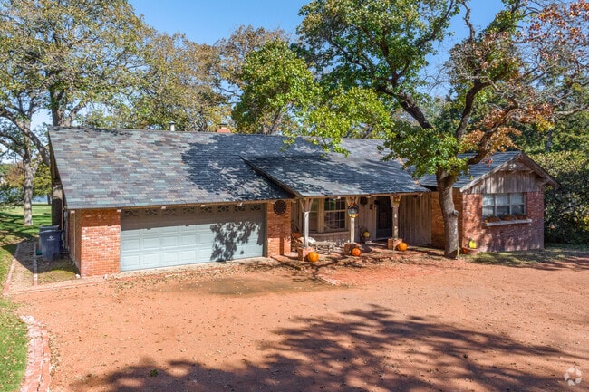 There are affordable home options in Lake Aluma.