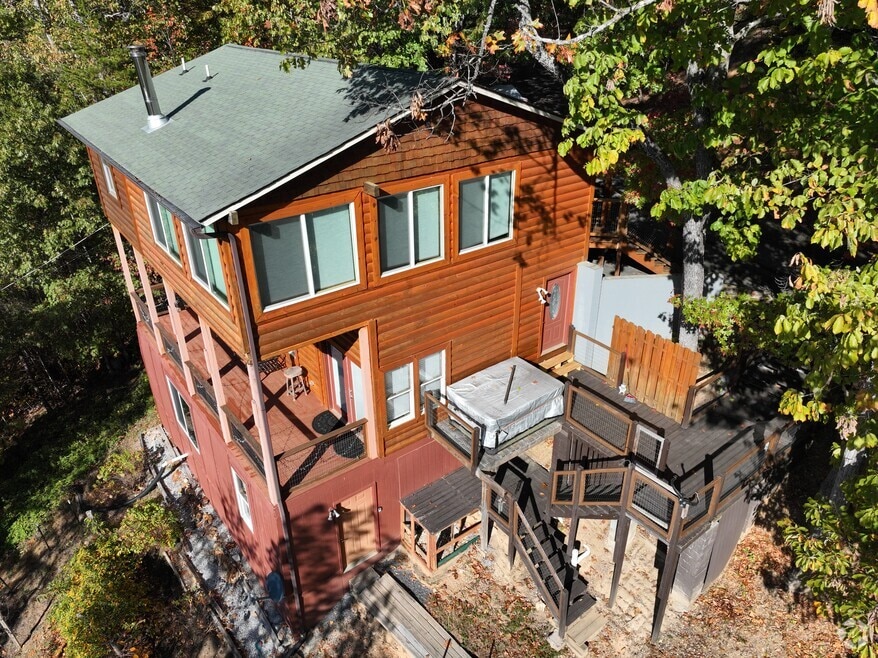 3307 Chinquapin Dr, Sevierville, TN 37876 - photo 2