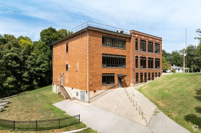 Jefferson Elementary School offers a nurturing learning environment.