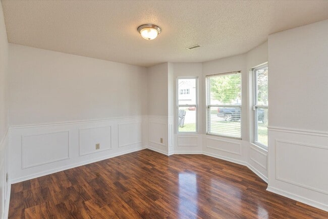 2372 Cedarmill Dr, Franklin, IN 46131 - photo 2