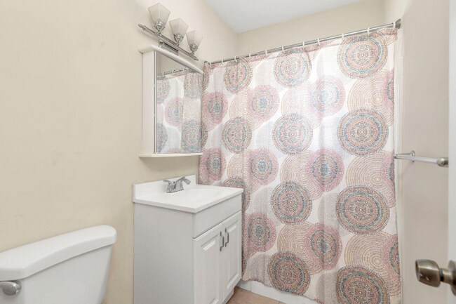 224 Conniston Rd unit 2, West Palm Beach, FL 33405 - photo 6