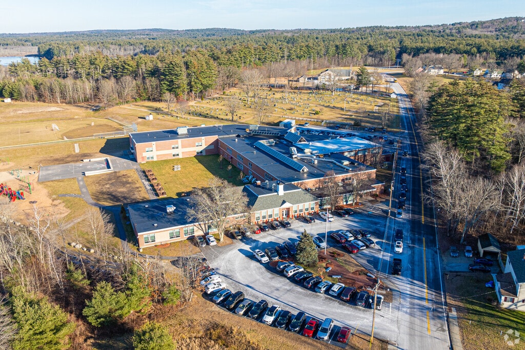 Auburn Village School serves students in grades kindergarten through eighth.