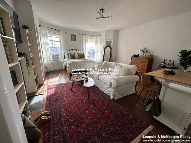 21 Mount Vernon Square unit 502, Boston, MA 02108 - photo 3