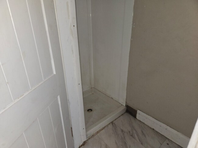 225 Upton St unit 2nd floor, St. Louis, MO 63111 - photo 5