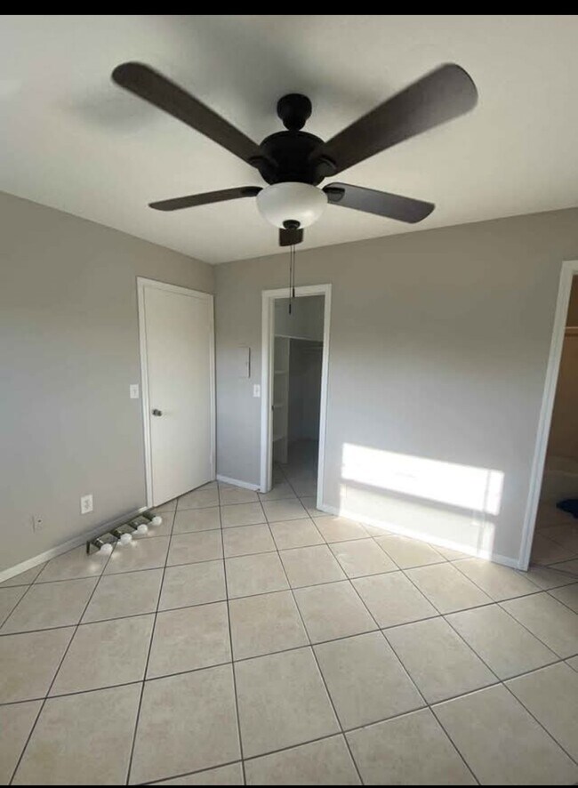 111 N L St unit 10, Lake Worth, FL 33460 - photo 4