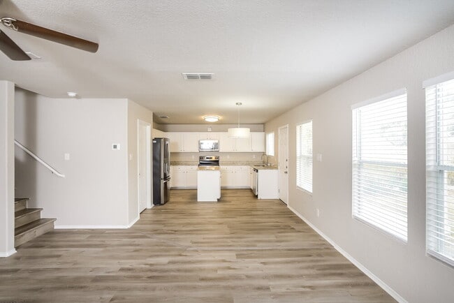 811 Rodeo Ranch, San Antonio, TX 78260 - photo 6