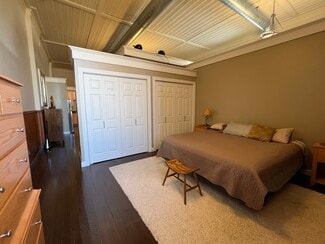 152 W James St, Columbus, WI 53925