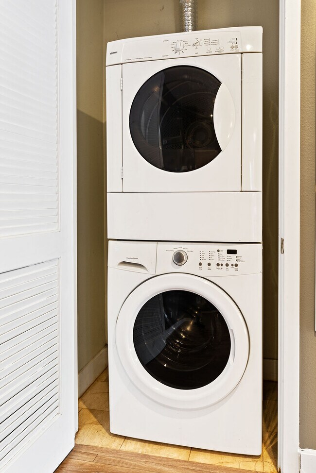 City Place Lofts I unit 49, Long Beach, CA 90802 - photo 6