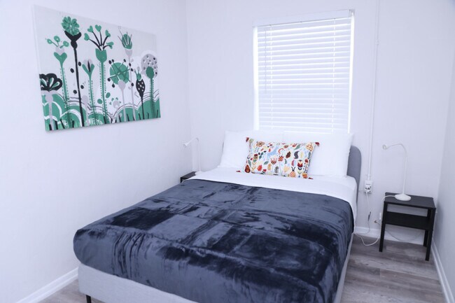1109 Douglas Rd unit ID1056522P, Miami, FL 33135 - photo 3