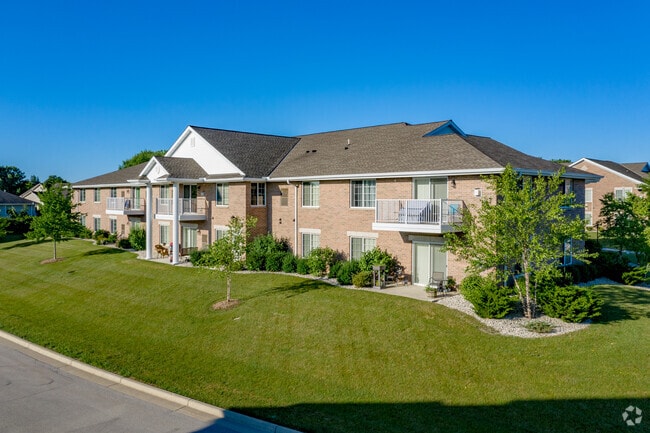 Foresthill Highlands Apartments & Townhomes 55+, Franklin, WI 53132 - photo 4