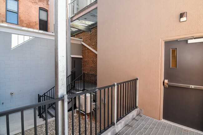 36 W Main St unit 201, Marshalltown, IA 50158 - photo 4