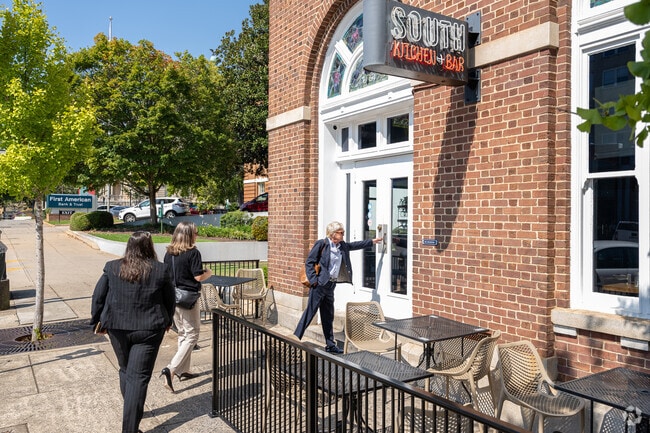 South Kitchen and Bar offers Southern fare near Carrs Hill.