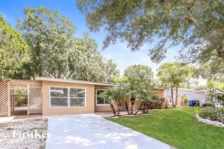 5425 13th Ave N, Saint Petersburg, FL 33710