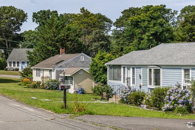 Ranch and Cape Cod style homes are popular in the Popponesset neighborhood.