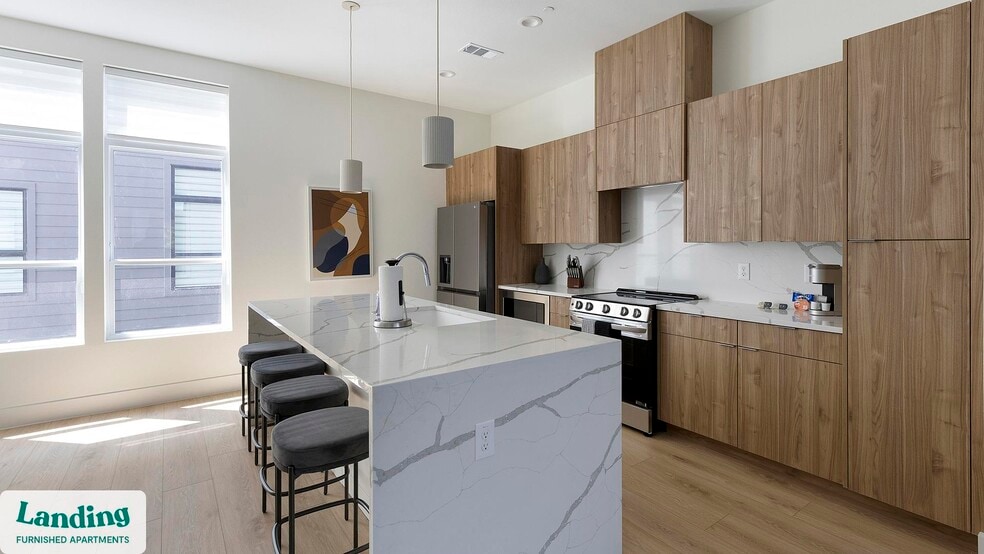 2206 Arroyo Ave unit 304.1411239, Dallas, TX 75219 - photo 1