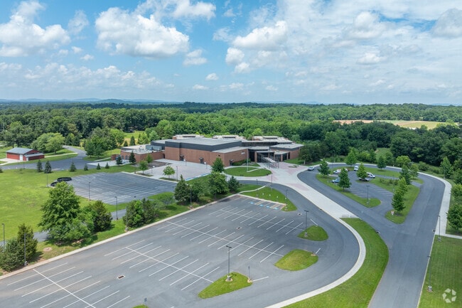 Conewago Valley Intermediate School has a student-teacher ratio of 15 to 1.