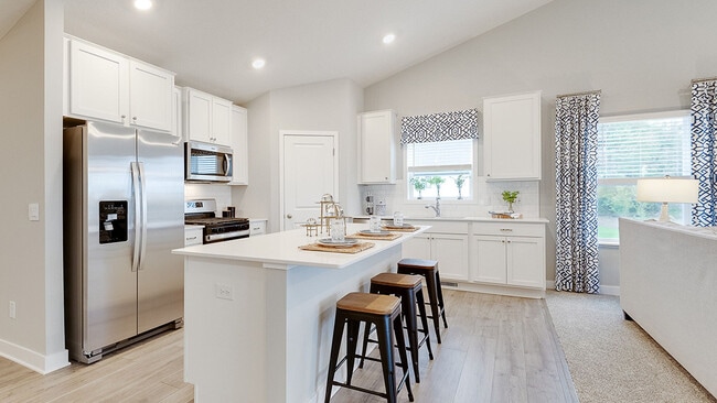 1679 Shasta Dr, Shakopee, MN 55379 - photo 2