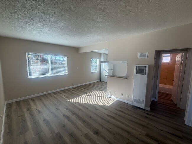 2705, Long Beach, CA 90804 - photo 6