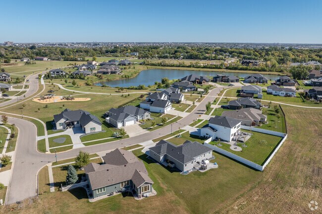 Near all the modern conveniences, The Wilds offers all of this and more.