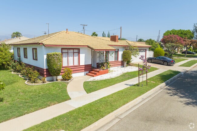 The Vincent neighborhood has a variety of architectural home styles.