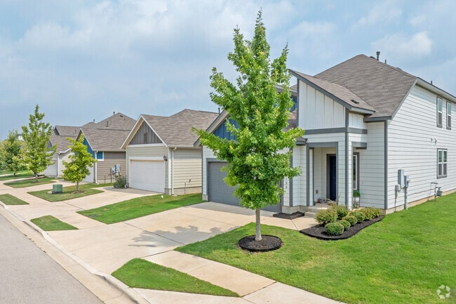 New builds are popping up in Del Valle to meet higher demands for residency.