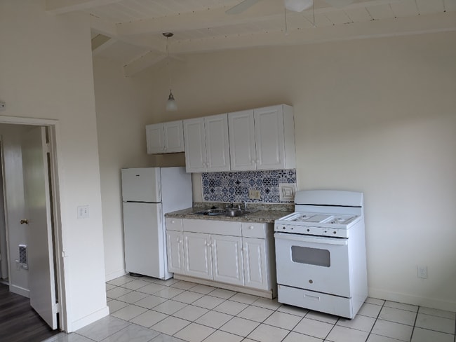 7002 Linda Vista Rd unit 27, San Diego, CA 92111 - photo 2