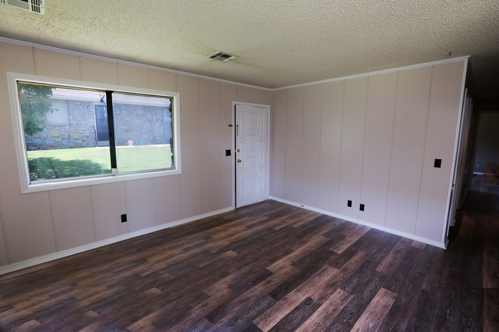 4017 Sheridan Rd unit 4001 D, Bartlesville, OK 74006 - photo 1