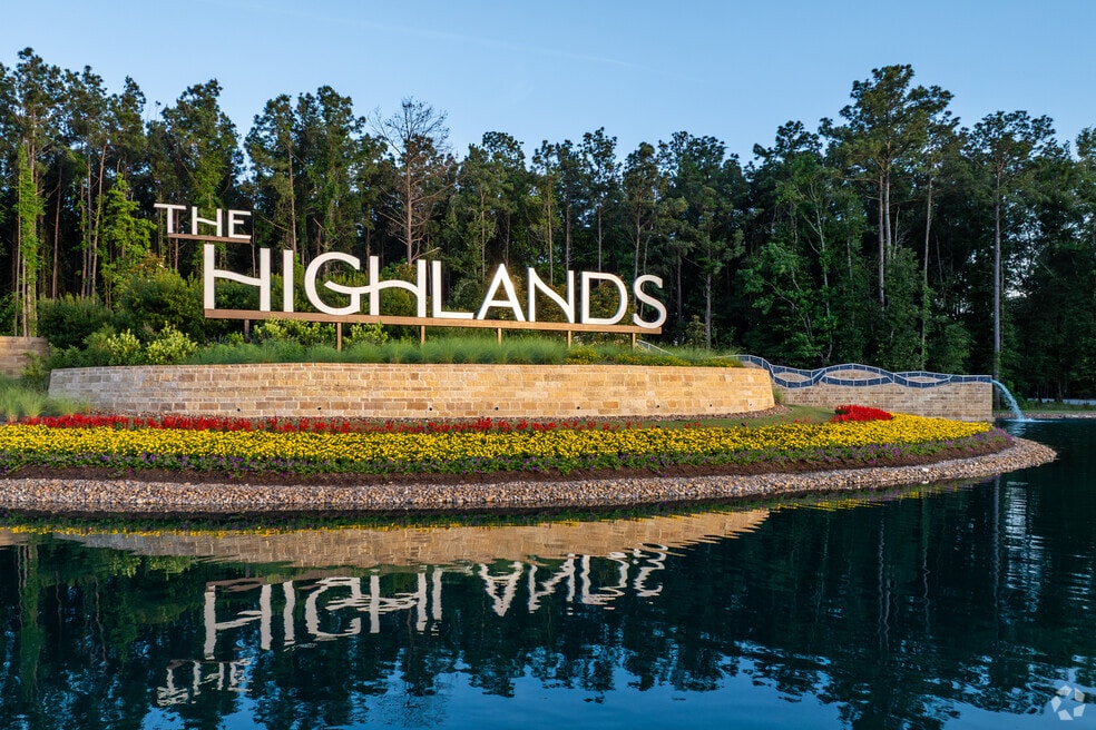 NH_The Highlands_568628_052825