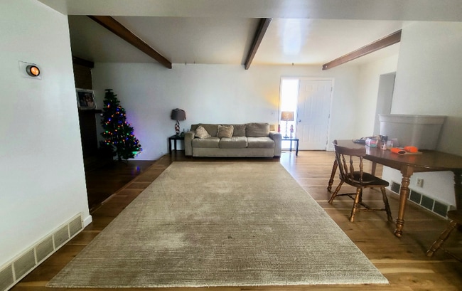 333 E 300 N unit Rooms for Rent, Centerville, UT 84014 - photo 6