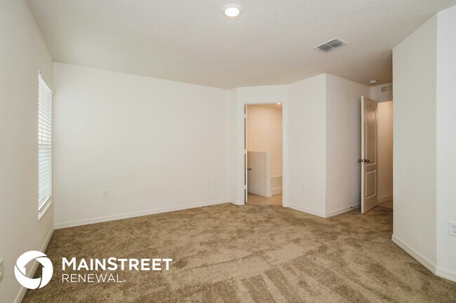 1736 Canaan Lp, Dundee, FL 33838 - photo 7