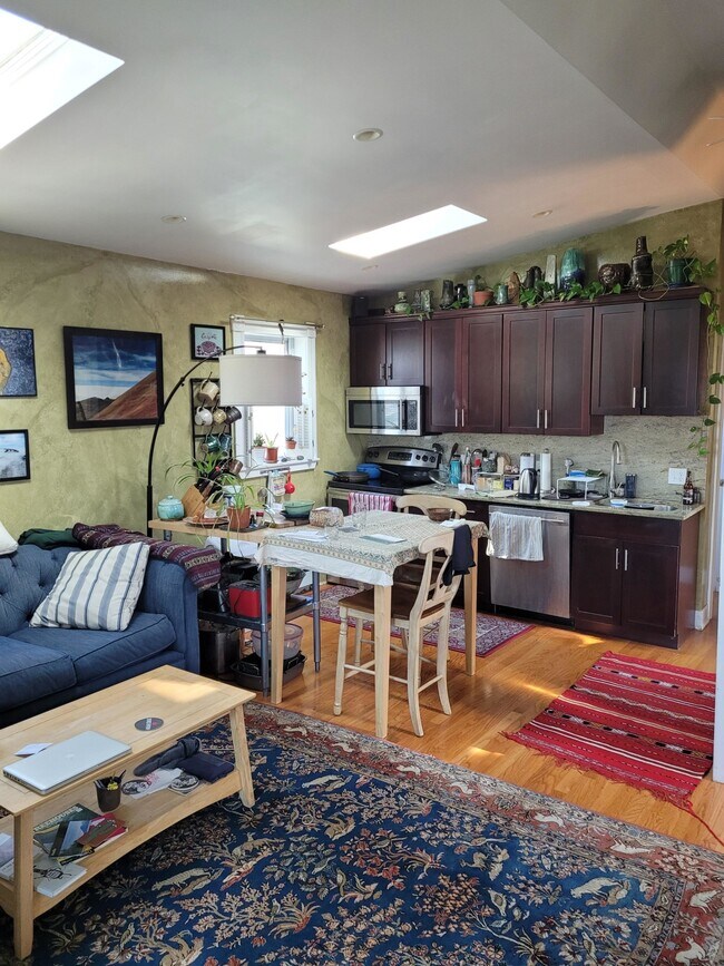 24 Ellington Rd, Somerville, MA 02144