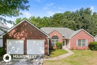 169 Kentwood Springs Dr, Hampton, GA 30228