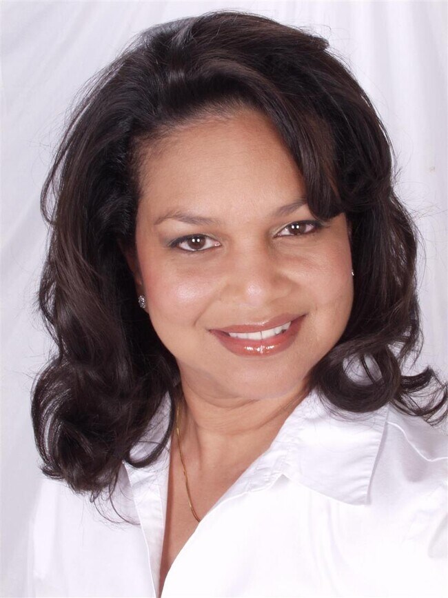 Donna Alexis