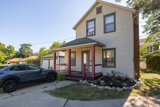 510 Glenwood Ave SE Unit Cozy Furnished Carriage H, Grand Rapids, MI 49506