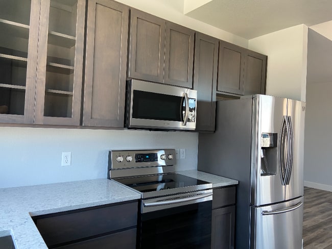 902 Blondel St unit 103, Fort Collins, CO 80524 - photo 2