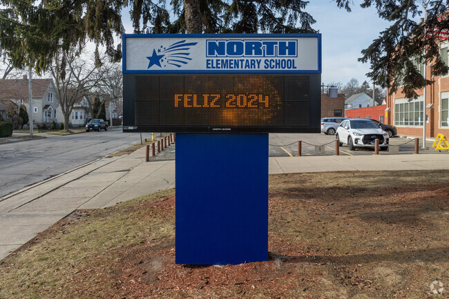 North Elementary School in Waukegan serves Pre-K & Elementary School grades.
