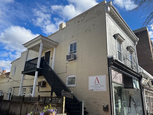 619 Caroline St unit 619.5, Fredericksburg, VA 22401 - photo 2