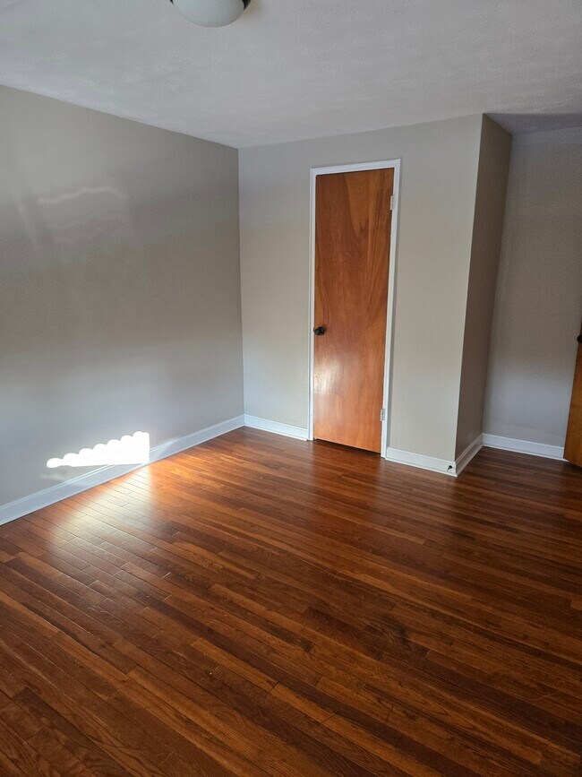 1043 Broadview Blvd S, Dayton, OH 45419 - photo 4