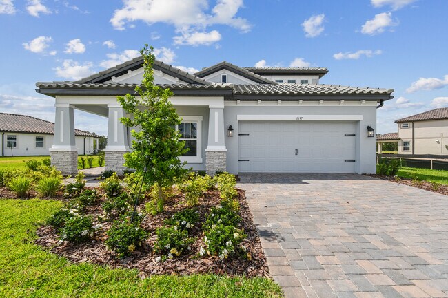 1697 Suttonset Trail, Zephyrhills, FL 33541 - photo 2