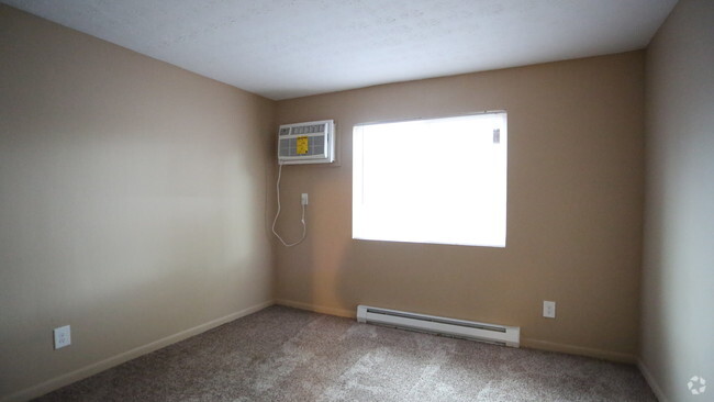 Bedroom - 1BR, 1BA - 732 SF