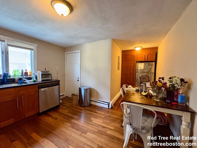 72 Hillside St unit 3, Roxbury Crossing, MA 02120 - photo 6