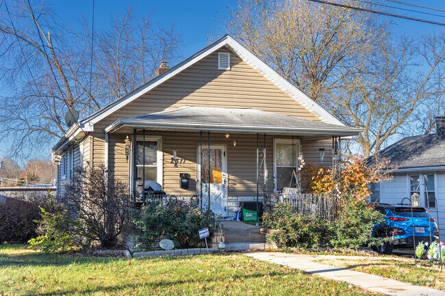 Built in the 1920s this charming bungalow is located in Charlack.